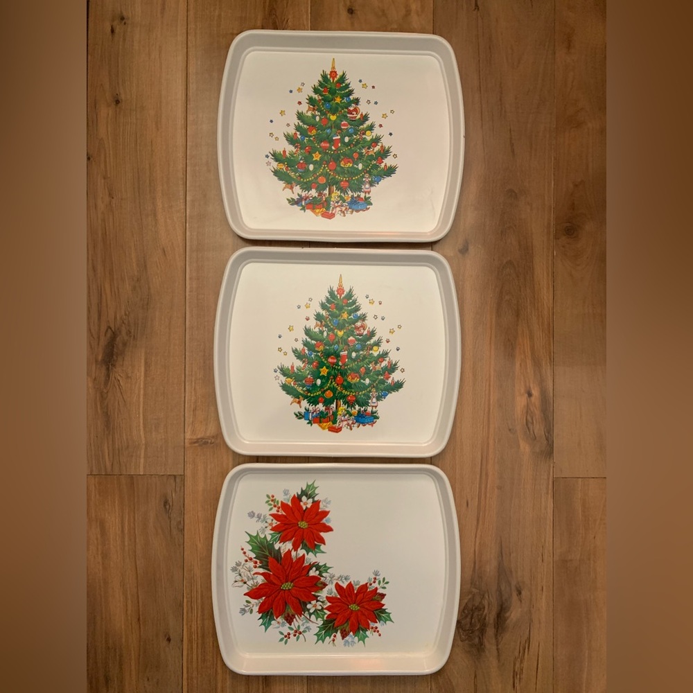 MCM Vintage Christmas Serving Trays Plastic Christmas Tree Poinsettia 12x10